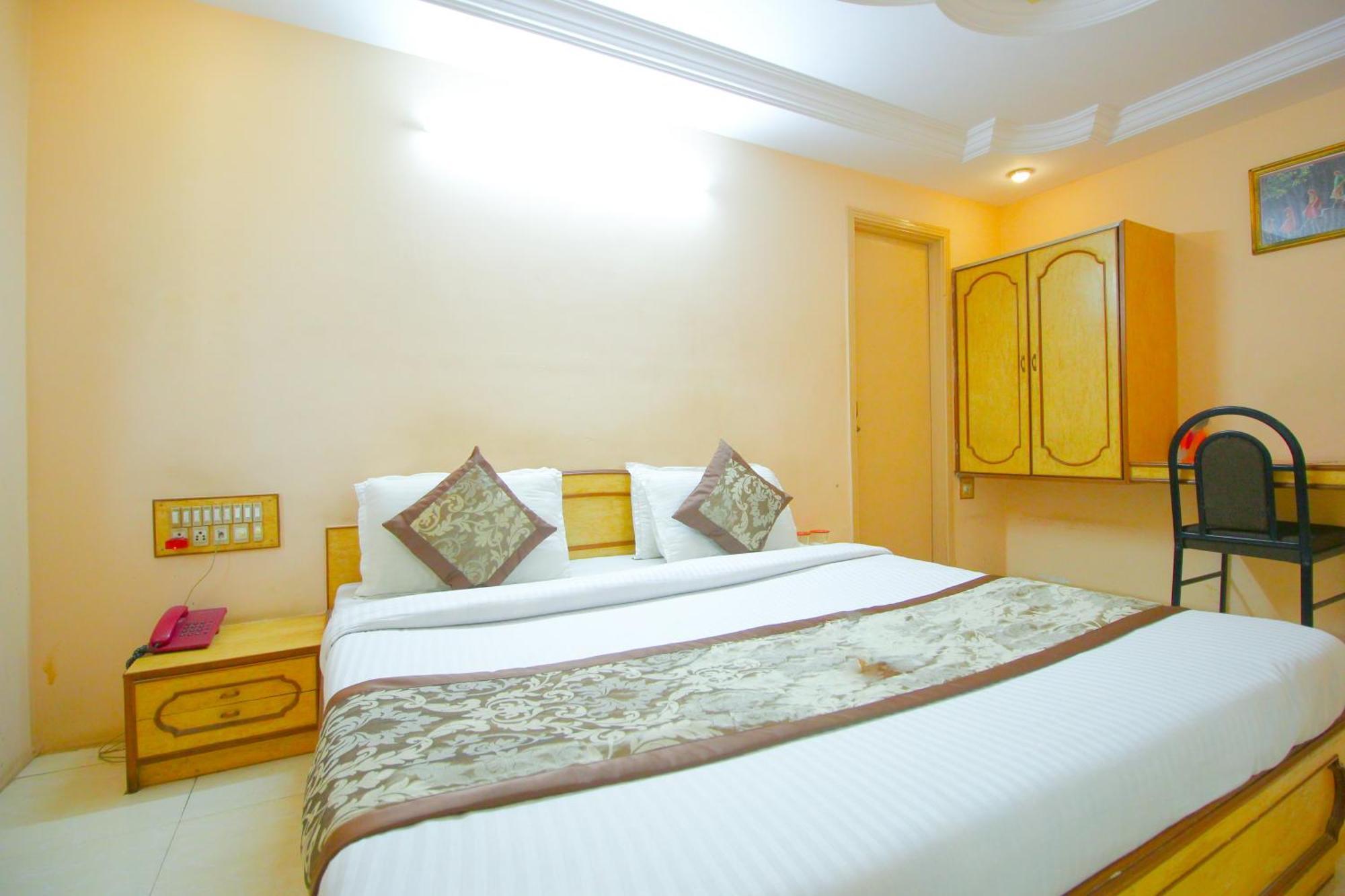 Hotel Upasana راجكوت المظهر الخارجي الصورة