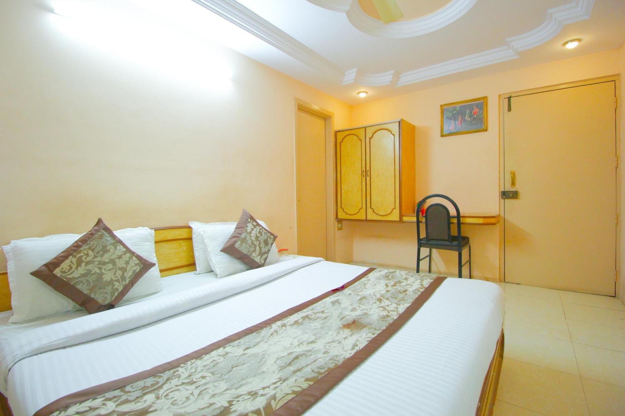 Hotel Upasana راجكوت المظهر الخارجي الصورة