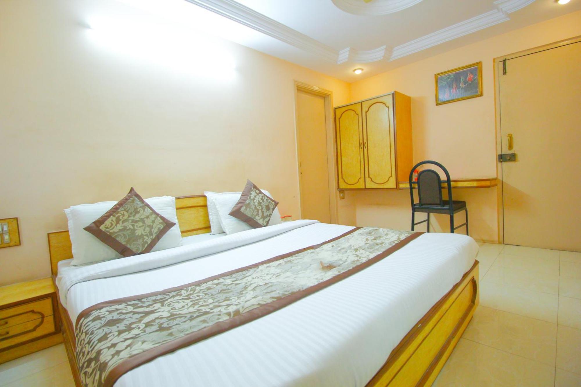 Hotel Upasana راجكوت المظهر الخارجي الصورة