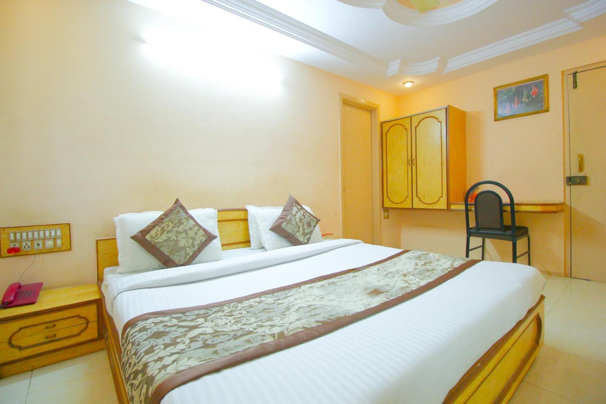 Hotel Upasana راجكوت المظهر الخارجي الصورة